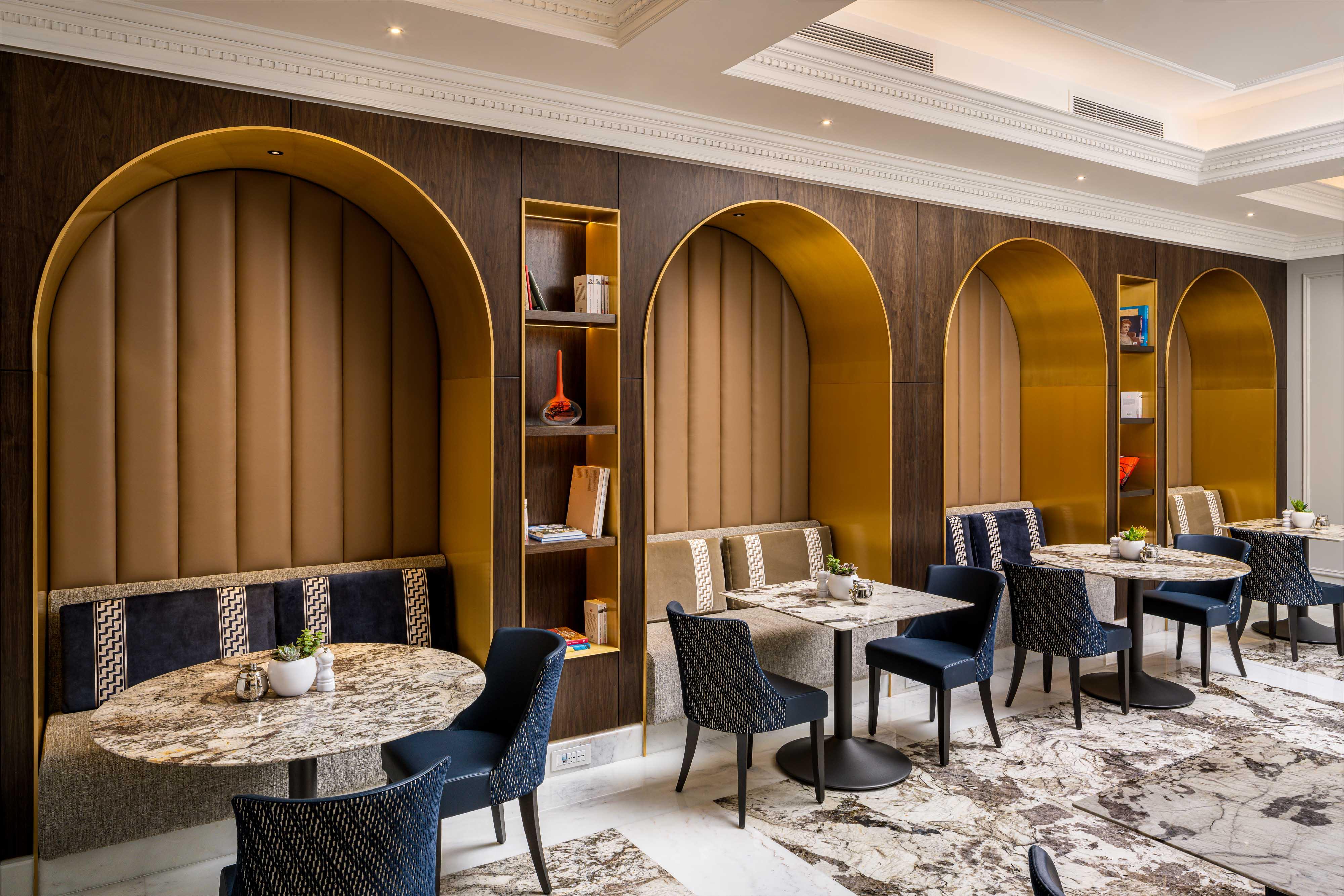 Intercontinental Athenee Palace Bucharest, An Ihg Hotel Esterno foto The restaurant's interior