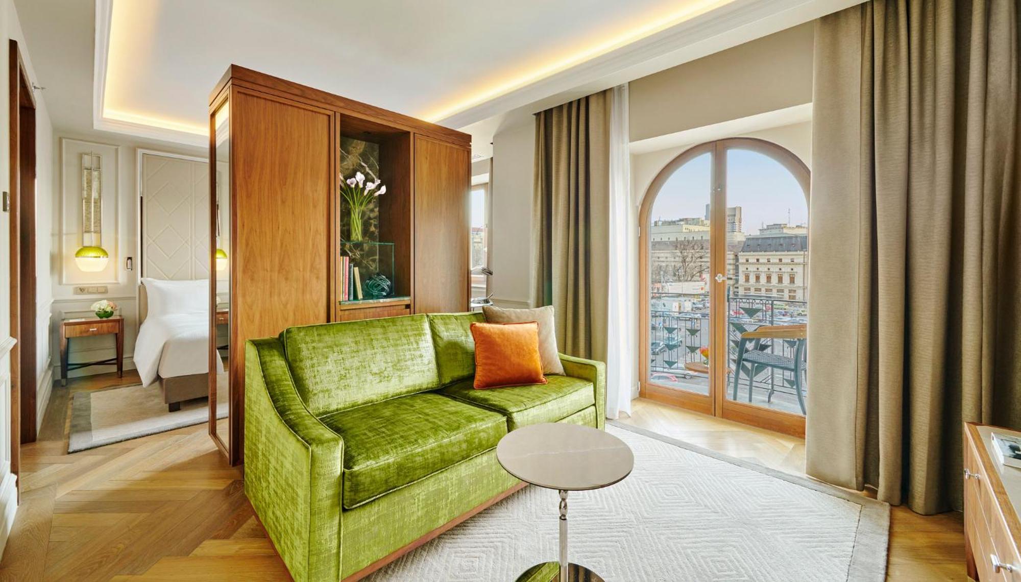 Intercontinental Athenee Palace Bucharest, An Ihg Hotel Esterno foto