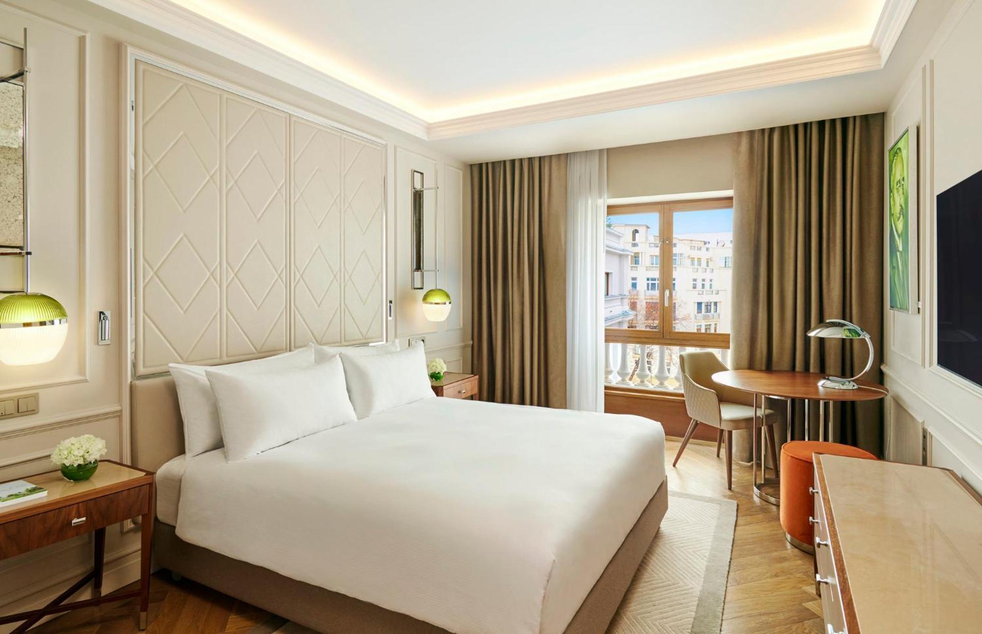 Intercontinental Athenee Palace Bucharest, An Ihg Hotel Esterno foto
